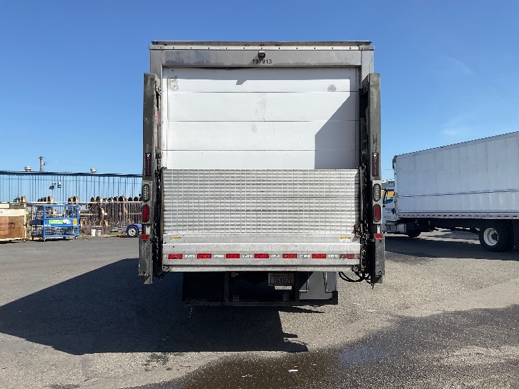 2018 Hino 338 in Tacoma, WA — photo 7