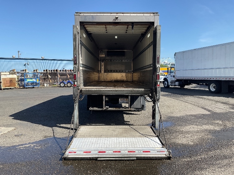 2018 Hino 338 in Tacoma, WA — photo 9