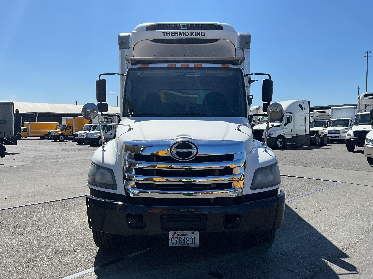 2018 Hino 338 in Tacoma, WA — photo 2