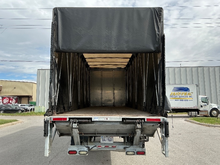 2017 Freightliner eM2 in Omaha, NE — photo 8