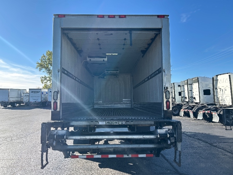 2018 Freightliner M2 106 in Chicago (Melrose Park), IL — photo 8
