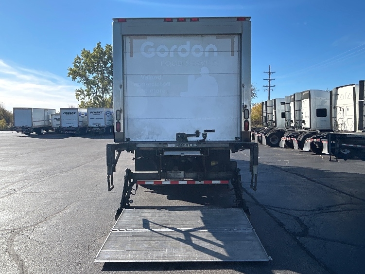 2018 Freightliner M2 106 in Chicago (Melrose Park), IL — photo 9