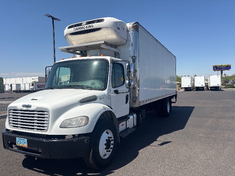 2018 Freightliner M2 106 in Phoenix, AZ — photo 3