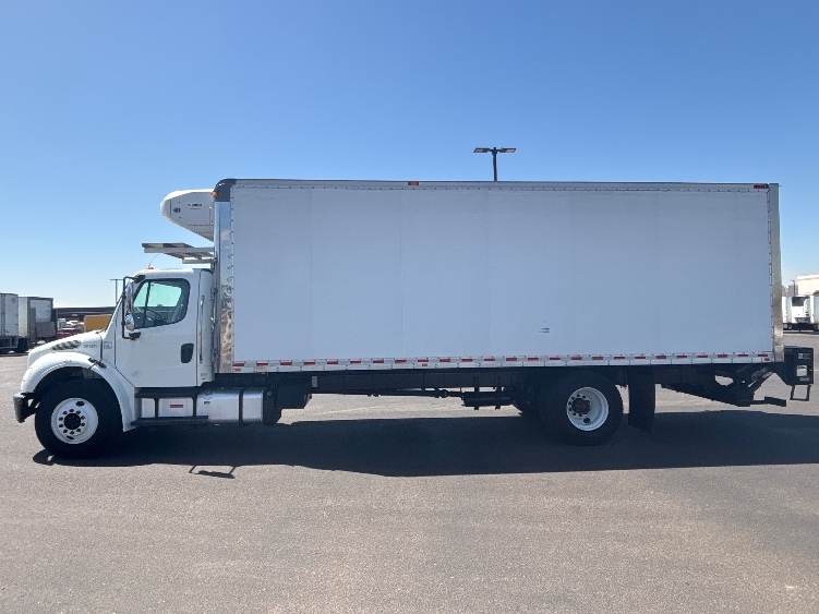 2018 Freightliner M2 106 in Phoenix, AZ — photo 4