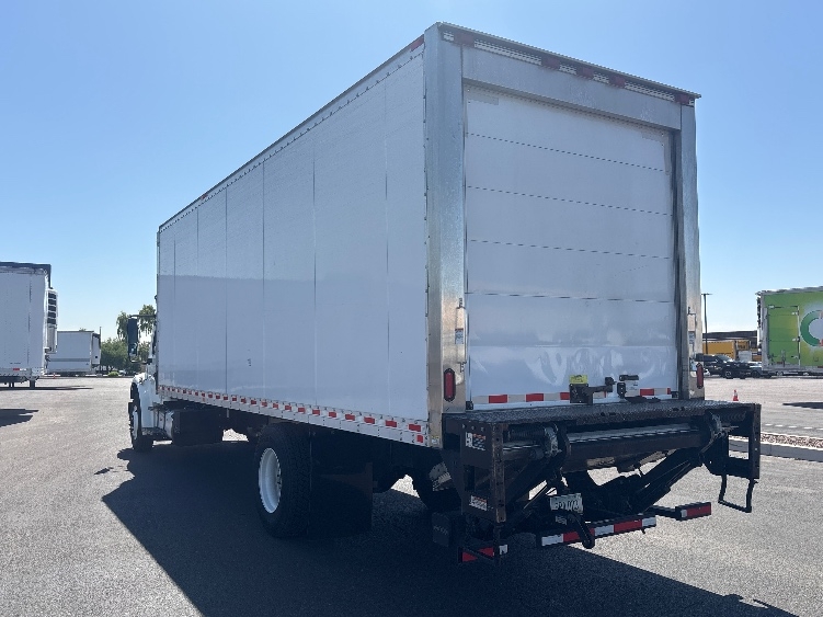 2018 Freightliner M2 106 in Phoenix, AZ — photo 6