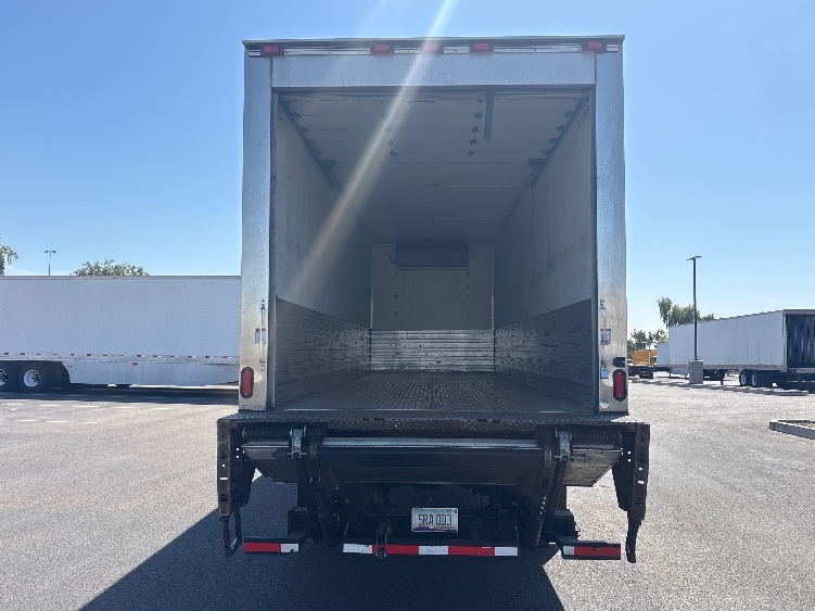 2018 Freightliner M2 106 in Phoenix, AZ — photo 8