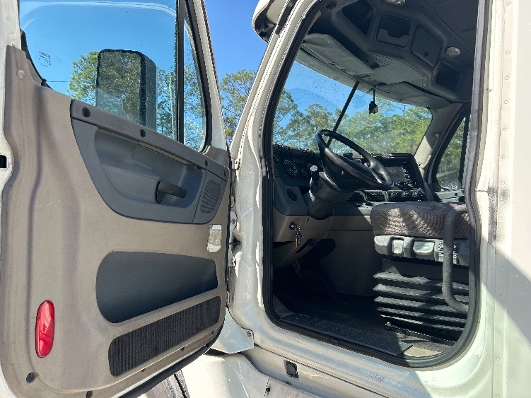 2018 Freightliner in Ocala, FL — photo 9