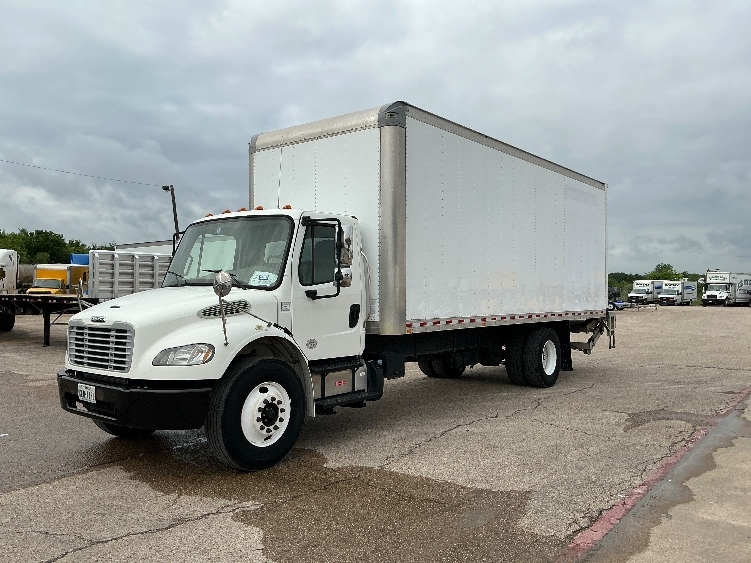 2018 Freightliner eM2 in Dallas, TX — photo 3