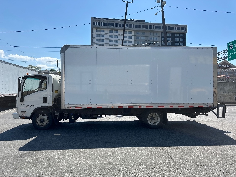 2023 Isuzu NQR in North Bergen, NJ — photo 4