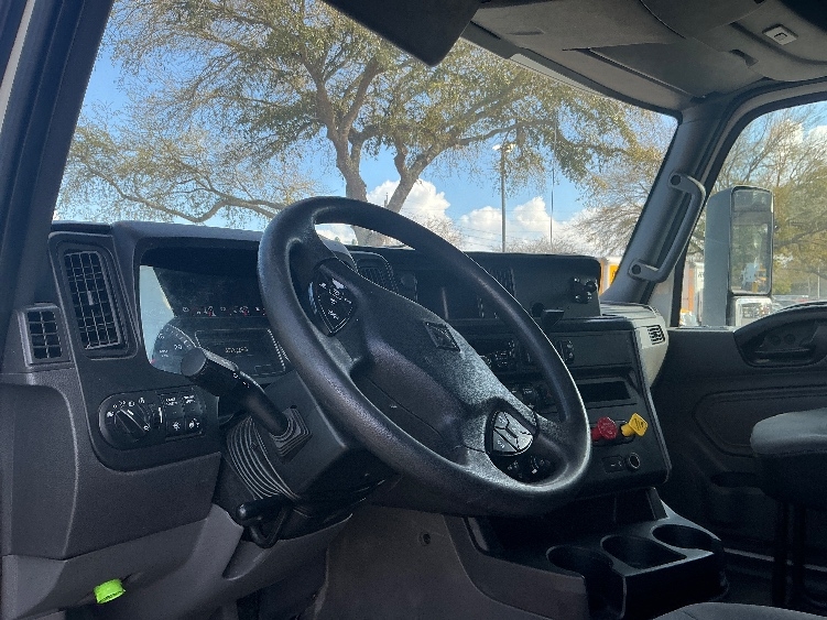 2019 International LT in Saint Louis, MO — photo 10