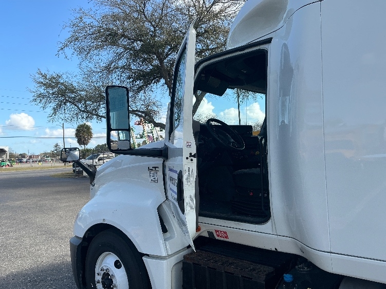 2019 International LT in Saint Louis, MO — photo 9