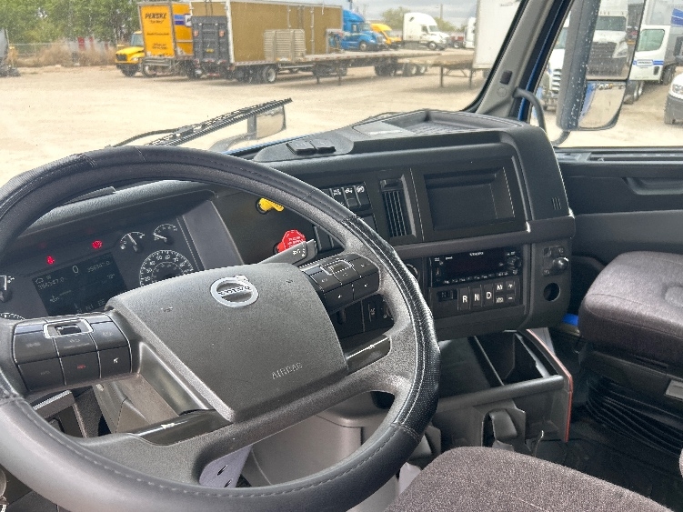 2024 Volvo VNL 760 in Amarillo, TX — photo 10