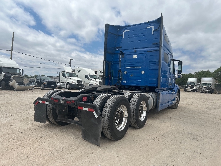 2024 Volvo VNL 760 in Amarillo, TX — photo 7