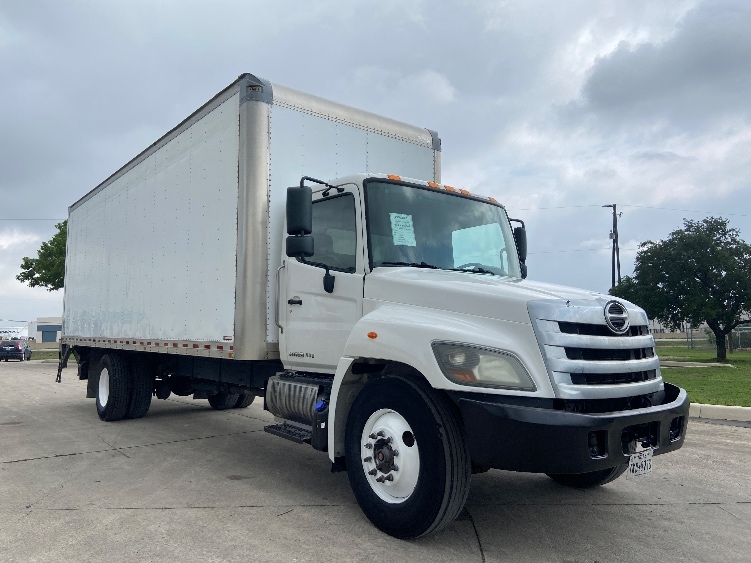 2019 Hino 338