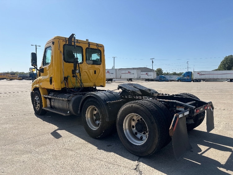2019 Freightliner Cascadia in Nashville (Mount Juliet), TN — photo 5