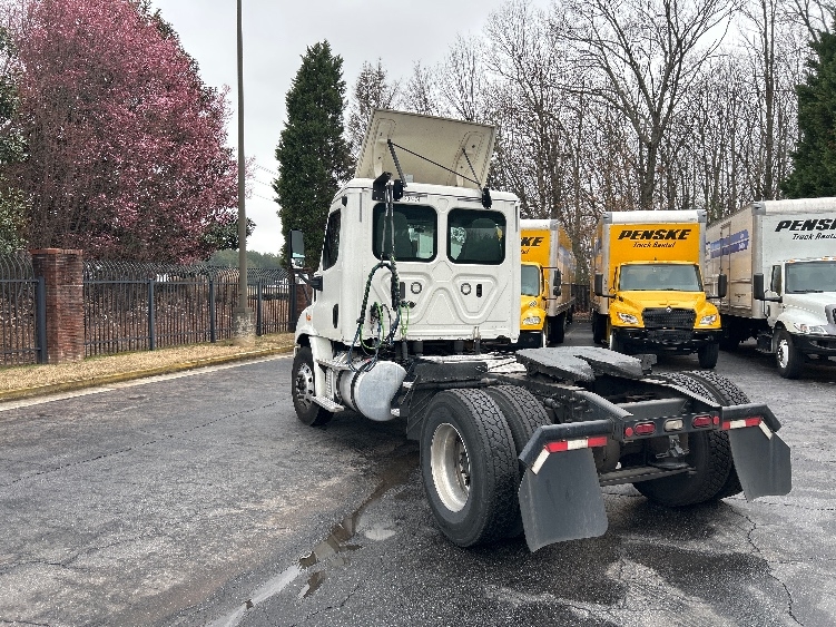2019 Freightliner Cascadia in Duluth, GA — photo 5