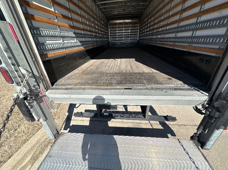 2019 Freightliner M2 106 in Waxahachie, TX — photo 10