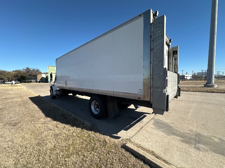 2019 Freightliner M2 106 in Waxahachie, TX — photo 6