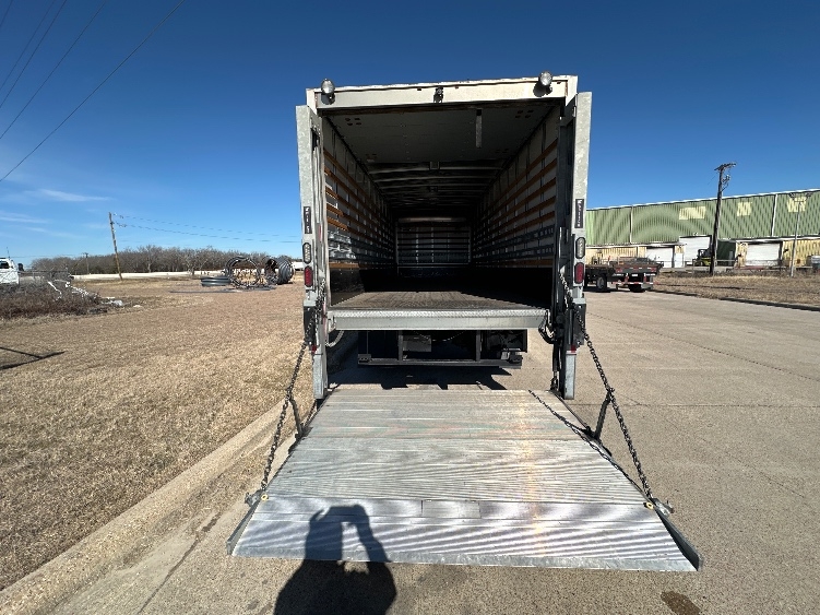 2019 Freightliner M2 106 in Waxahachie, TX — photo 8