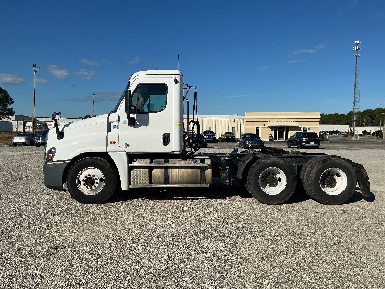 2019 Freightliner in Gulfport, MS — photo 4