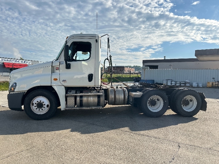 2019 Freightliner in Akron, OH — photo 4