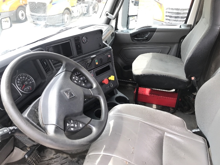 2018 International LT in Katy, TX — photo 10