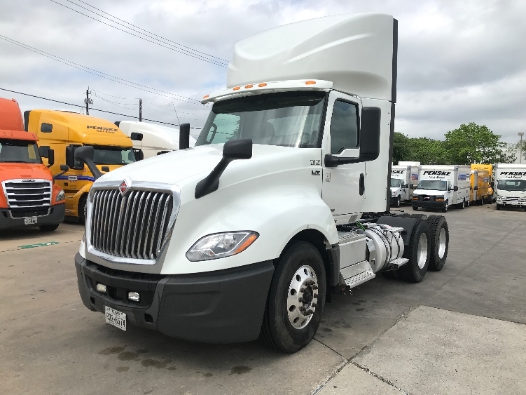 2018 International LT in Katy, TX — photo 3