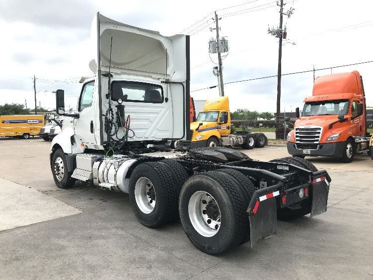 2018 International LT in Katy, TX — photo 5