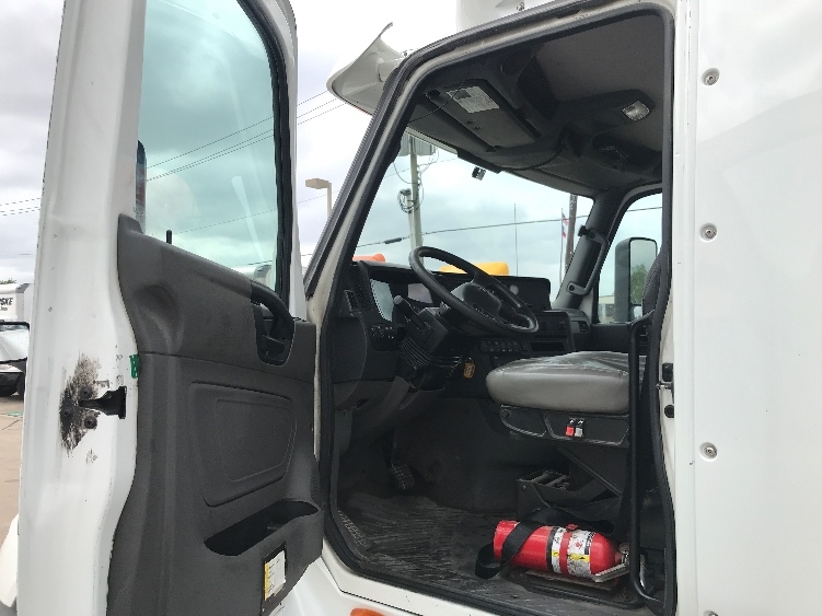 2018 International LT in Katy, TX — photo 9