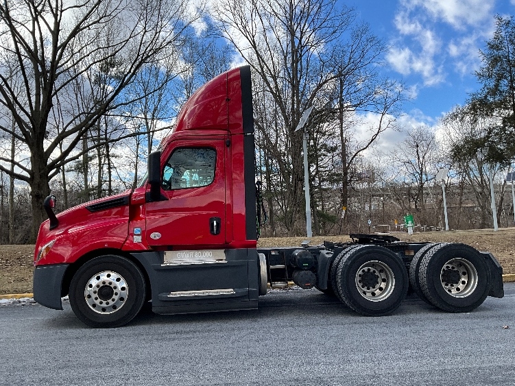 2019 Freightliner Cascadia in Reading, PA — photo 4