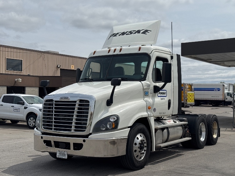 2019 Freightliner Cascadia in Omaha, NE — photo 3