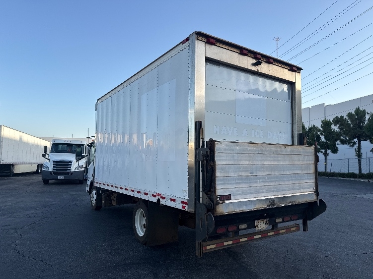 2019 Isuzu NRR in La Mirada, CA — photo 6