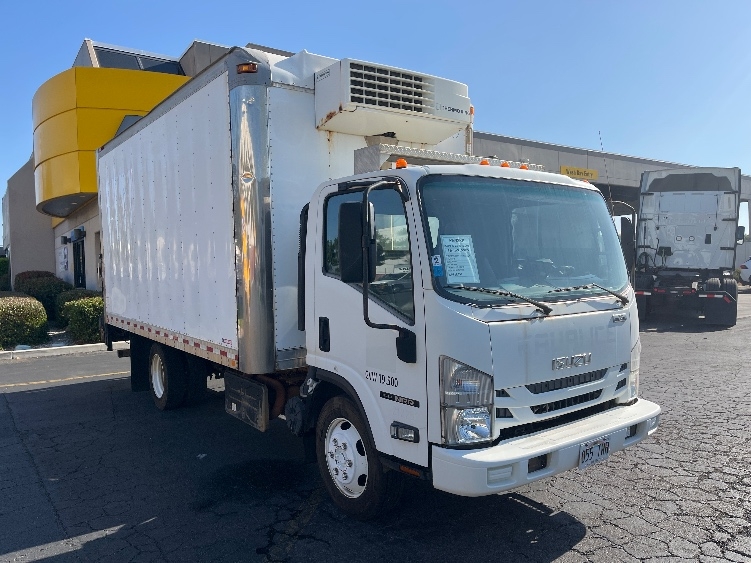 2019 Isuzu NRR in La Mirada, CA