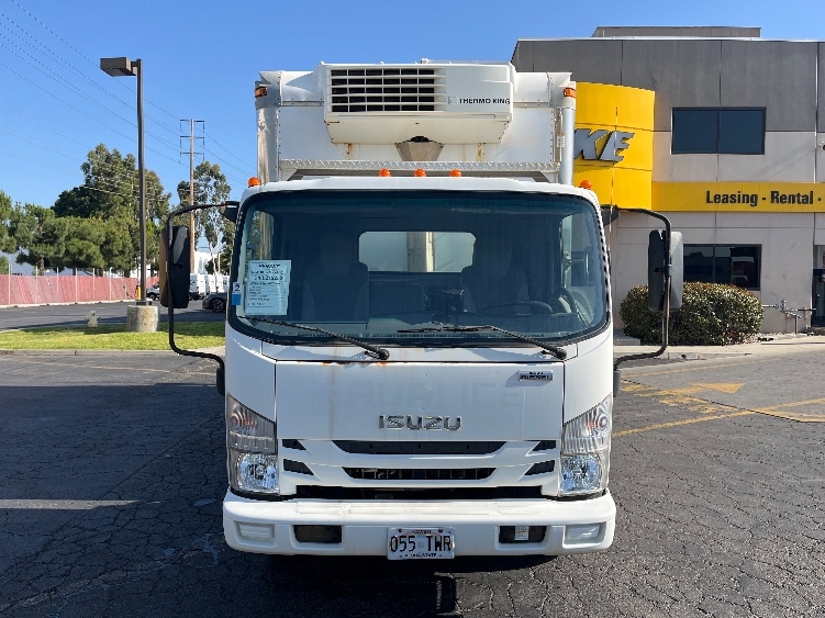 2019 Isuzu NRR in La Mirada, CA — photo 2