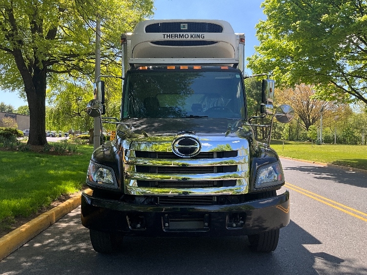 2019 Hino 338 in Reading, PA — photo 2
