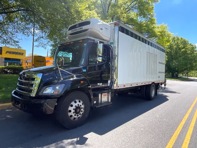 2019 Hino 338 in Reading, PA — photo 3