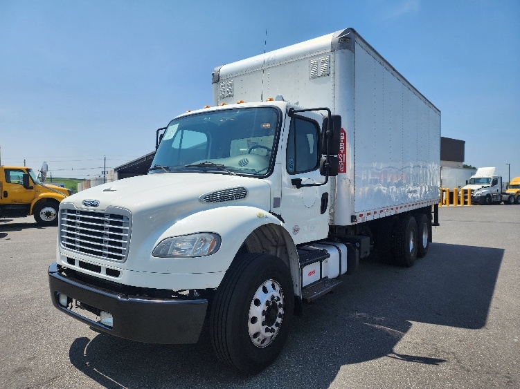 2018 Freightliner M2 106 in Linden, NJ — photo 3