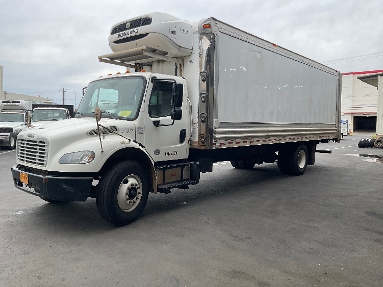 2019 Freightliner M2 106 in Fontana, CA — photo 3