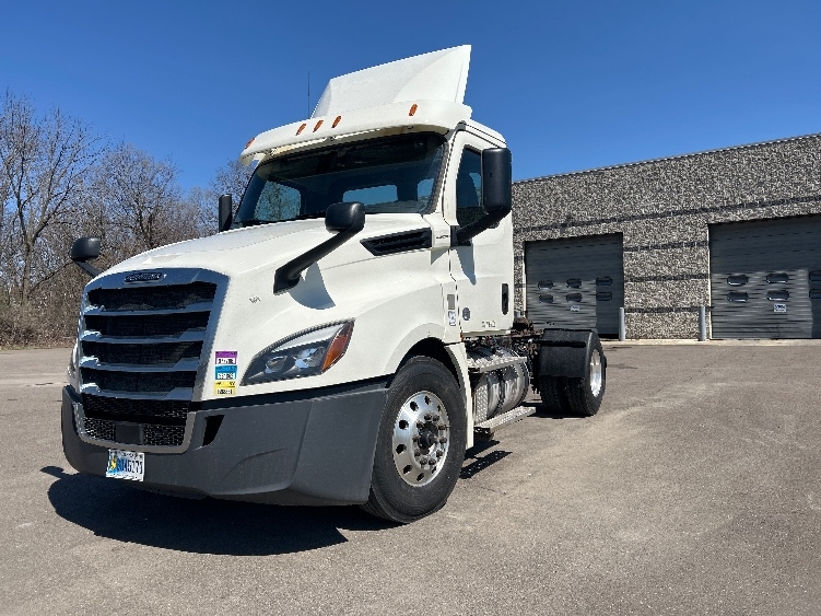 2019 Freightliner Cascadia in Elmira, NY — photo 3