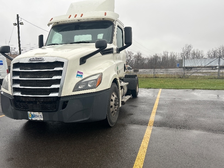 2019 Freightliner Cascadia in Elmira, NY — photo 3