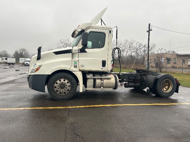 2019 Freightliner Cascadia in Elmira, NY — photo 4