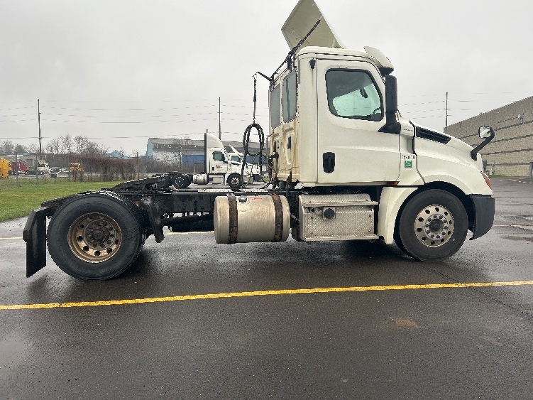 2019 Freightliner Cascadia in Elmira, NY — photo 8