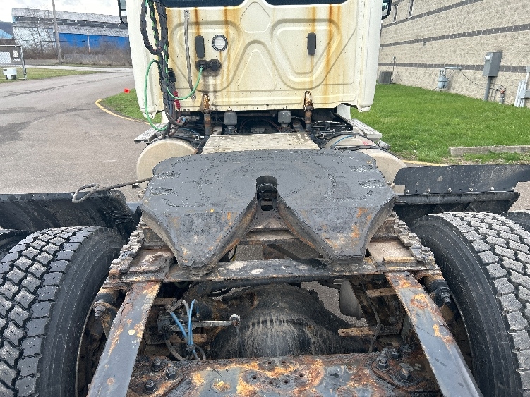 2019 Freightliner Cascadia in Elmira, NY — photo 6