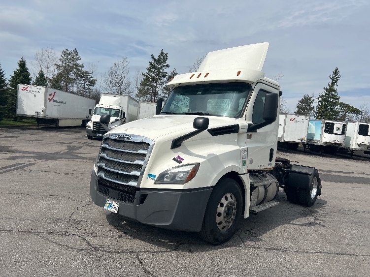 2019 Freightliner Cascadia in Elmira, NY — photo 3
