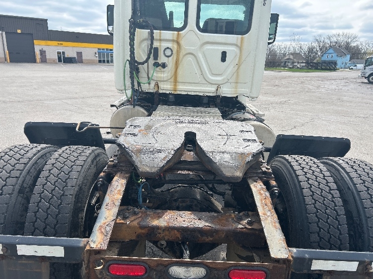 2019 Freightliner Cascadia in Elmira, NY — photo 6