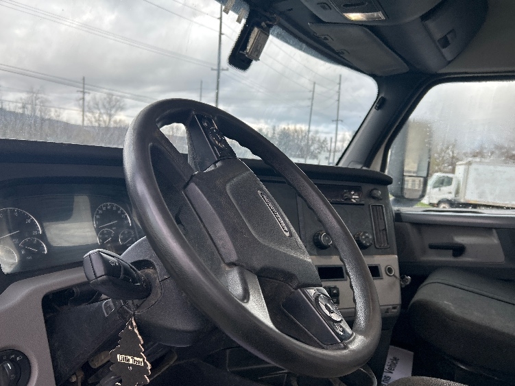 2019 Freightliner Cascadia in Elmira, NY — photo 10