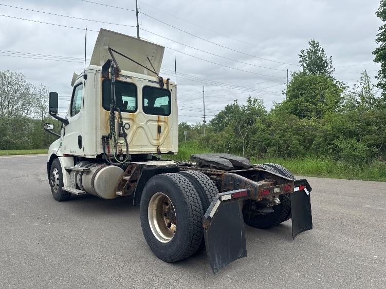 2019 Freightliner Cascadia in Elmira, NY — photo 5