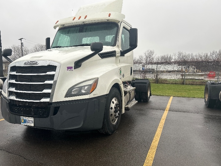 2019 Freightliner Cascadia in Elmira, NY — photo 3