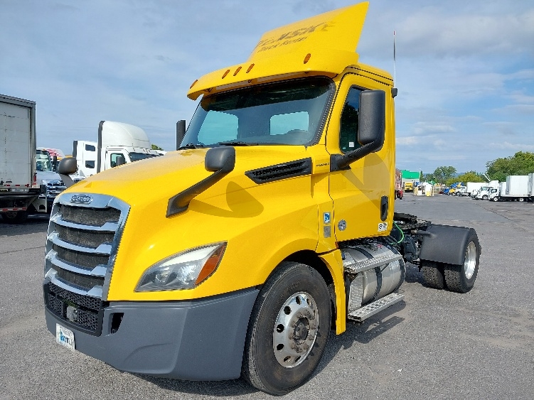 2019 Freightliner Cascadia in Hagerstown, MD — photo 3