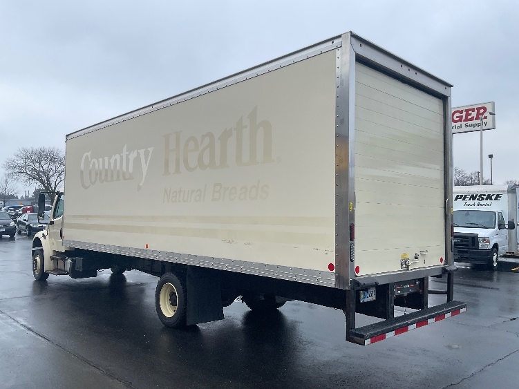 2019 Freightliner M2 106 in Milwaukee, WI — photo 6